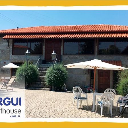 BERGUI Guesthouse Guimarães Eksteriør billede