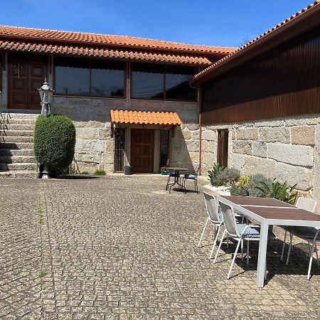 BERGUI Guesthouse Guimarães Eksteriør billede