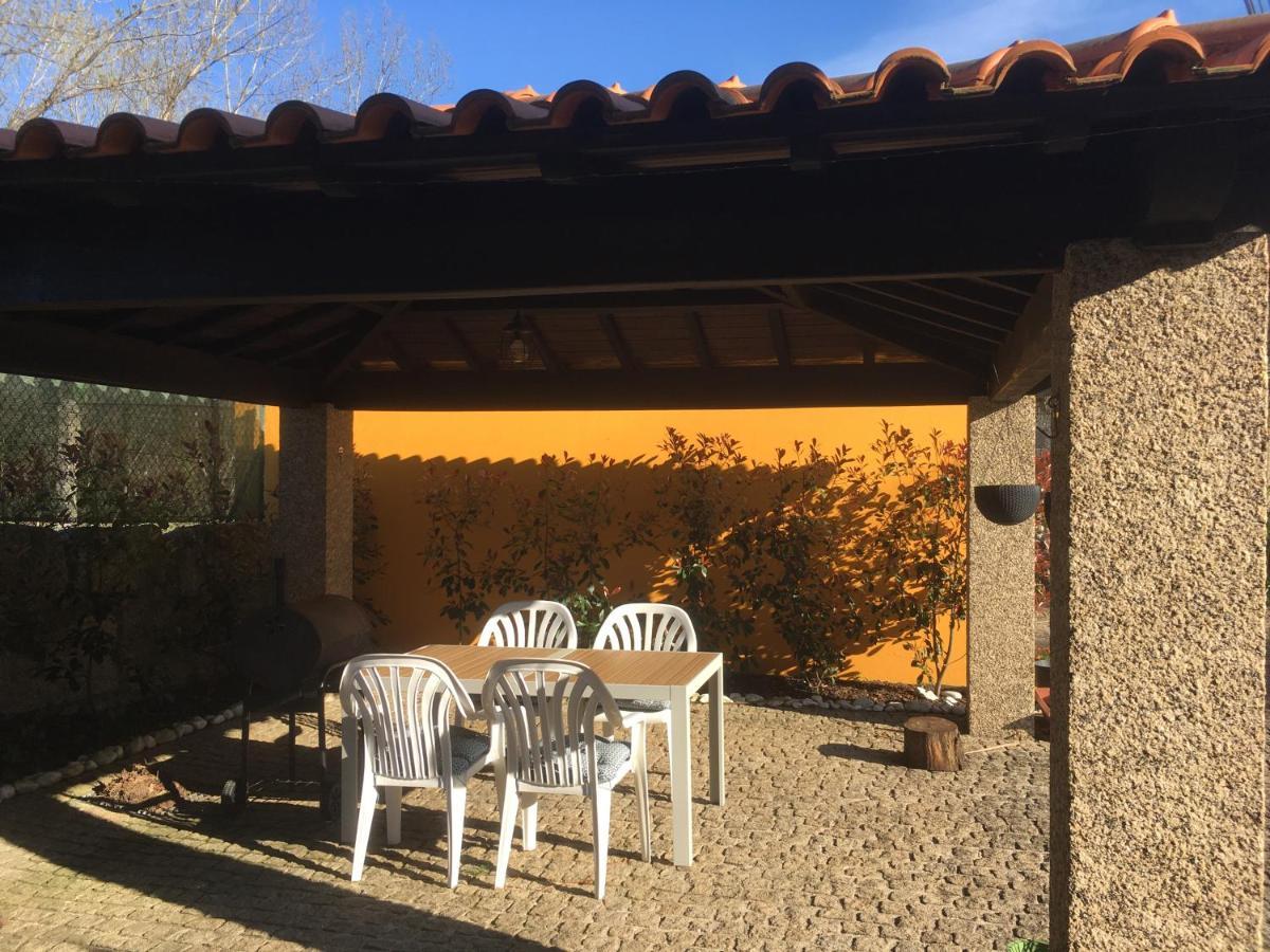 BERGUI Guesthouse Guimarães Eksteriør billede