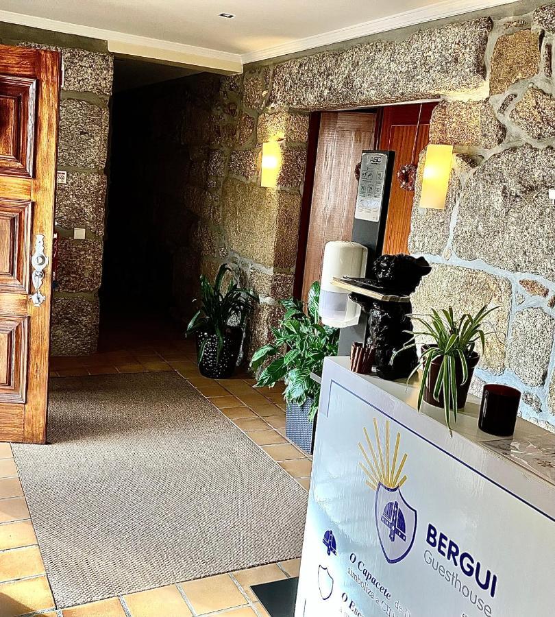 BERGUI Guesthouse Guimarães Eksteriør billede