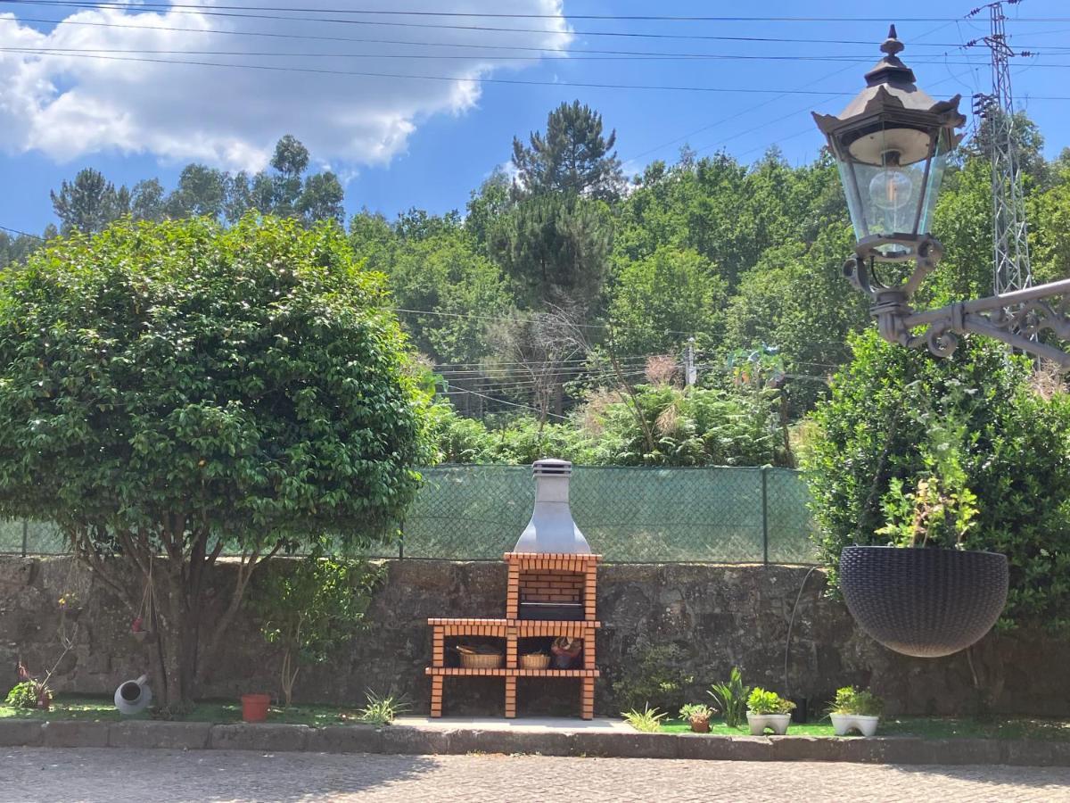 BERGUI Guesthouse Guimarães Eksteriør billede