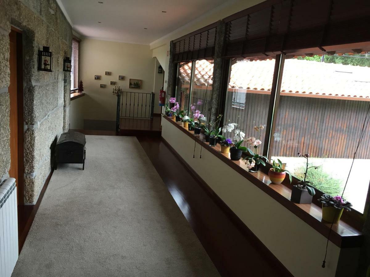 BERGUI Guesthouse Guimarães Eksteriør billede